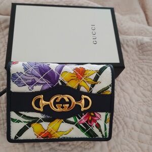 Authentic Gucci Flora Wallet NWT